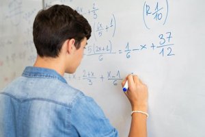 Introdução à Metodologia do Ensino da Matemática para Jovens e Adultos (EJA)